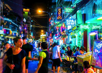 HO CHI MINH NIGHT LIGHT 