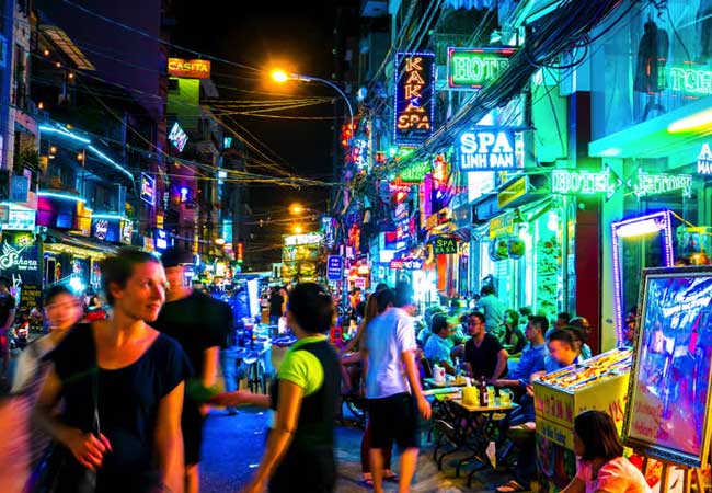 HO CHI MINH NIGHT LIGHT 